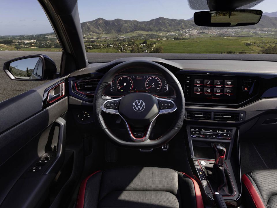 VolkswagenPolo 2024 - volante