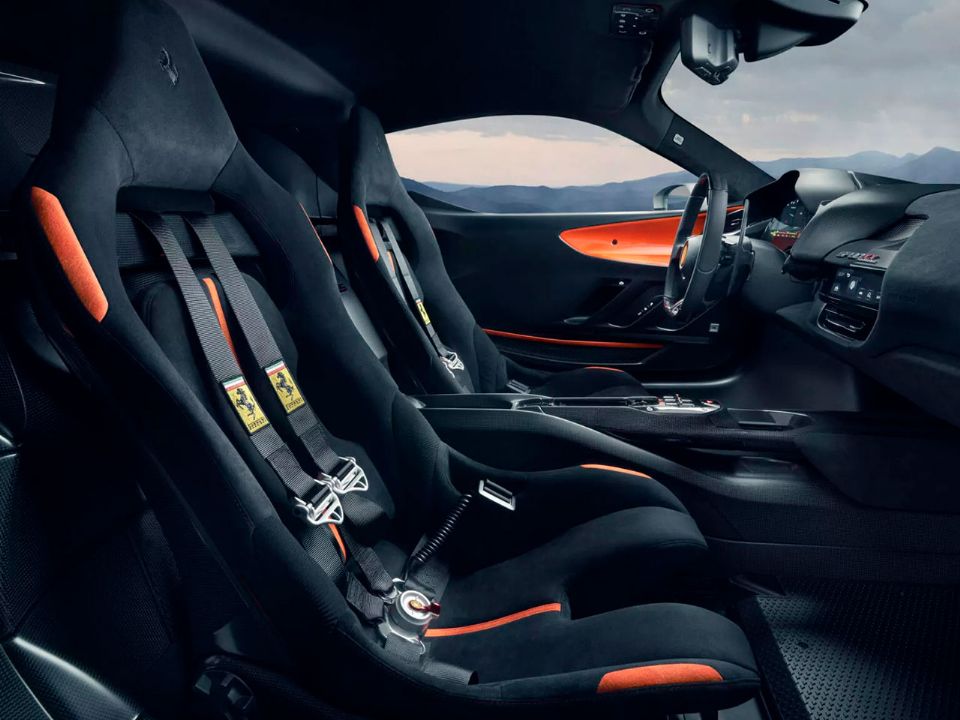 Ferrari�SF90 Stradale 2024 - bancos dianteiros