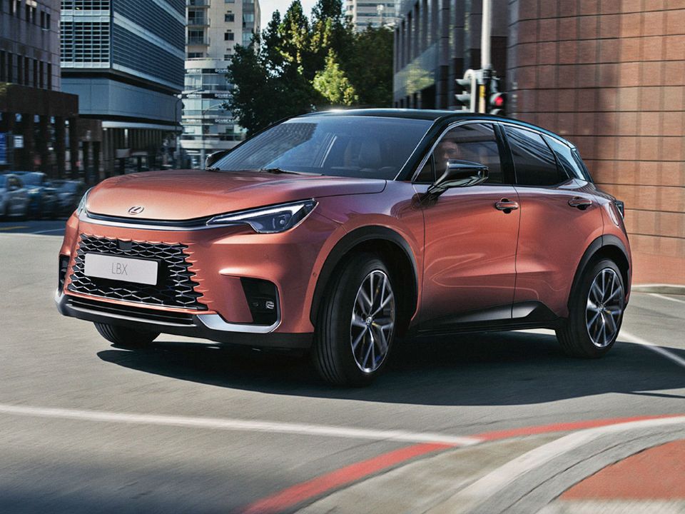 Lexus�LBX 2023 - �ngulo frontal