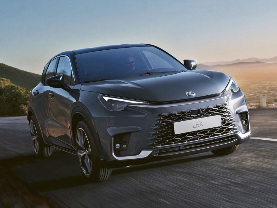 Lexus�LBX 2023 - �ngulo frontal