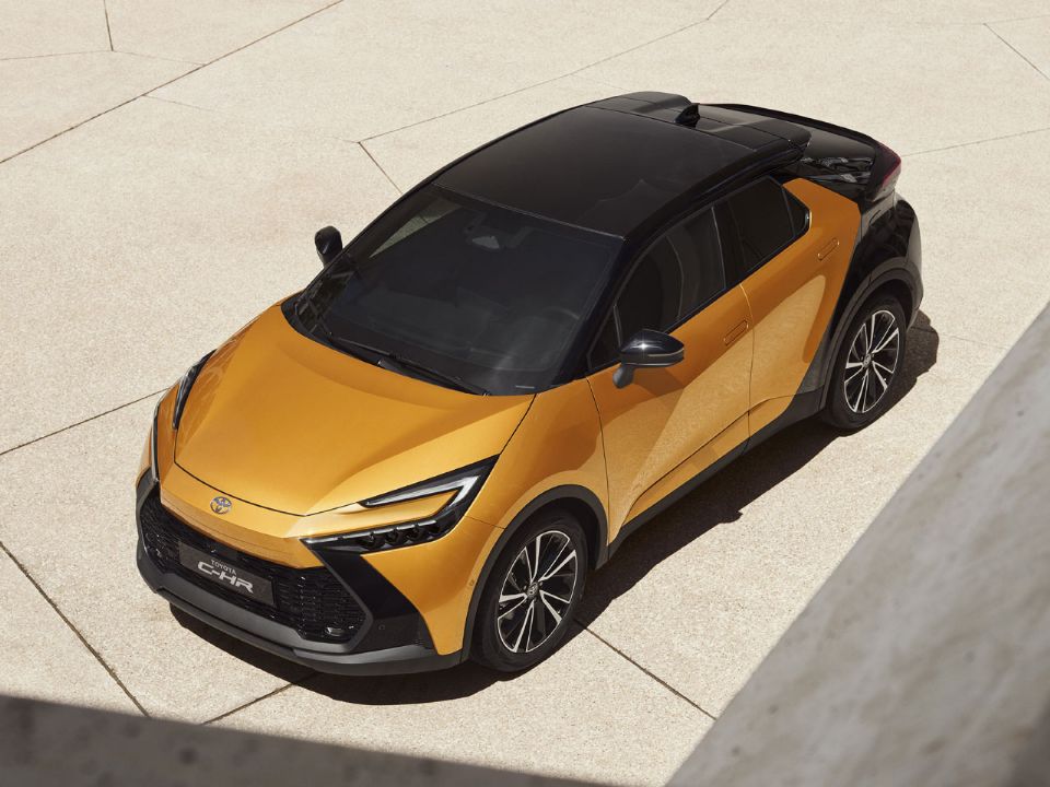 Toyota�C-HR 2024 - �ngulo frontal