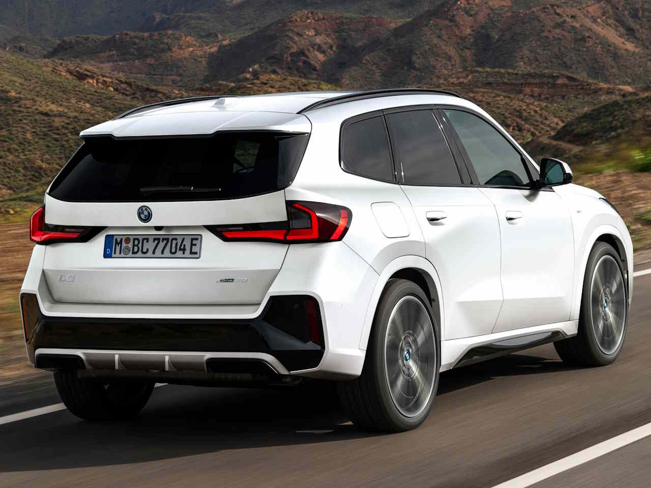 BMW�iX 2024 - �ngulo traseiro