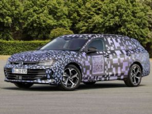 Volkswagen divulga fotos da nova Passat Variant cheia de camuflagens