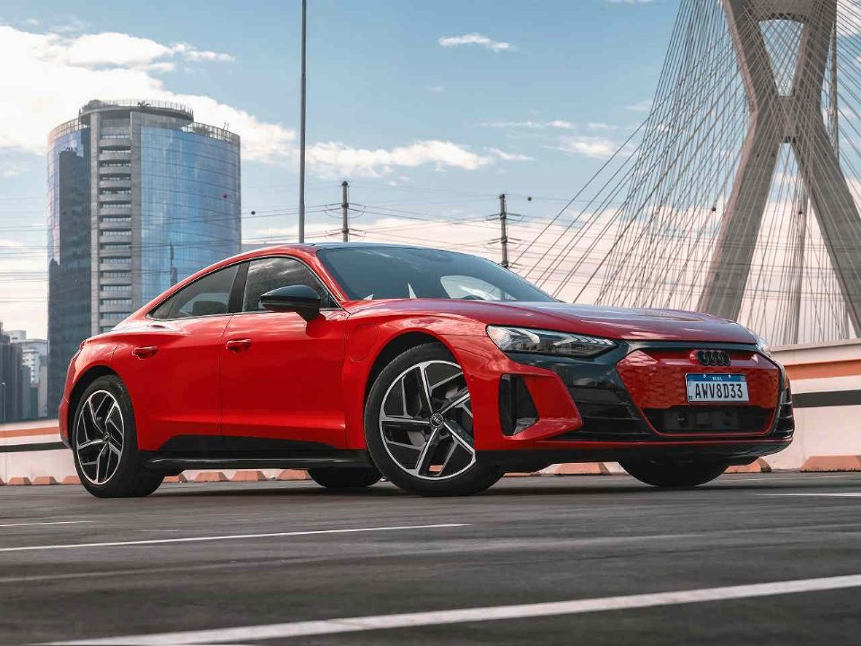 Audi�RS e-tron GT 2024 - �ngulo frontal