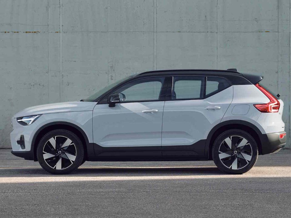VolvoXC40 2024 - lateral