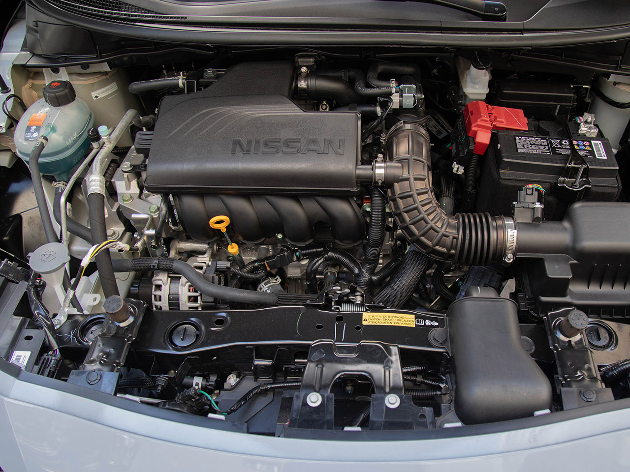 NissanVersa 2024 - motor