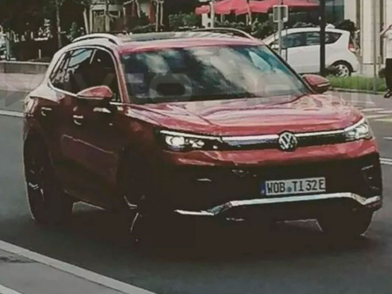 Volkswagen Tiguan flagrado na Europa