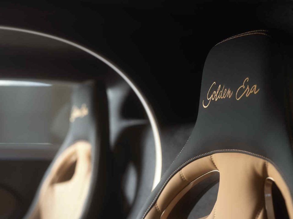Bugatti�Chiron 2023 - bancos dianteiros