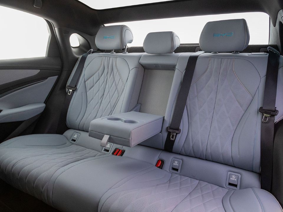 BYD�Seal 2024 - bancos traseiros