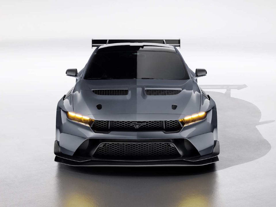 Ford�Mustang 2024 - frente