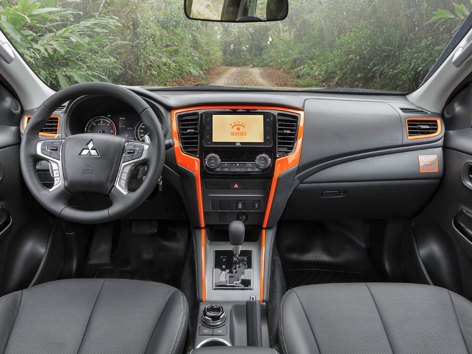 Mitsubishi�L200 Triton 2024 - painel