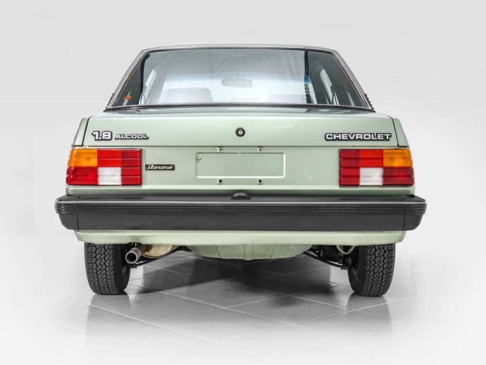 Chevrolet Monza Chevrolet Monza