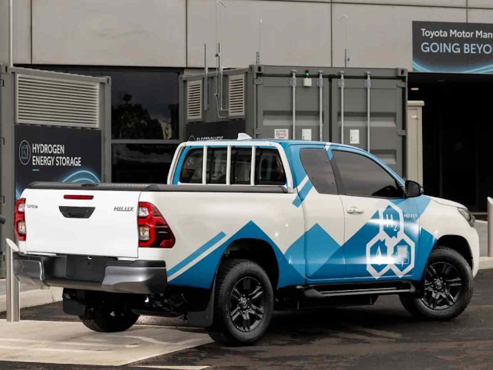 Toyota�Hilux 2024 - �ngulo traseiro
