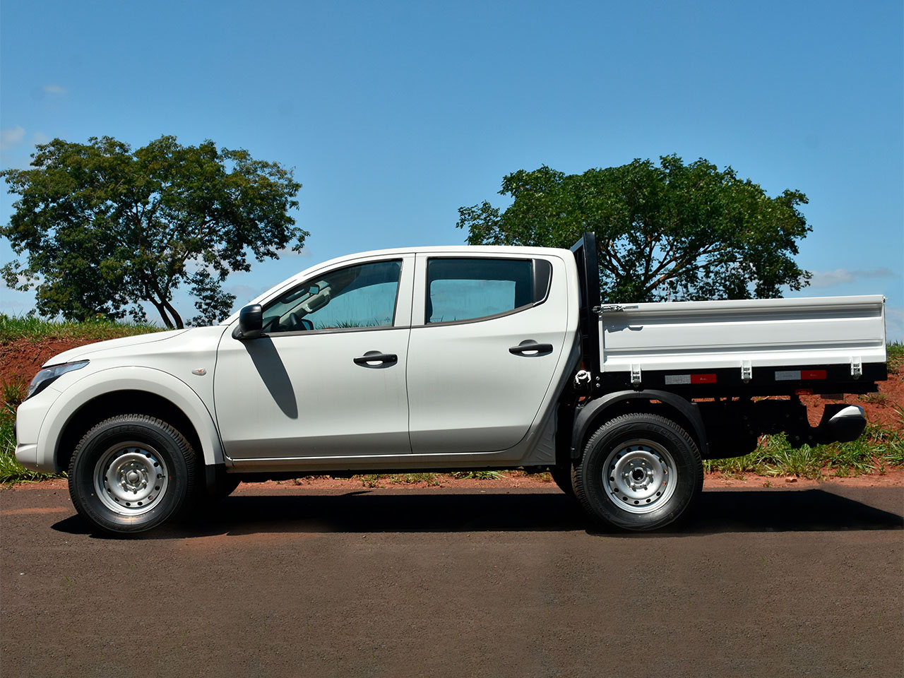 Mitsubishi�L200 Triton - Foto 30 de 114 - 1600 x 1200 pixels2024 - lateral