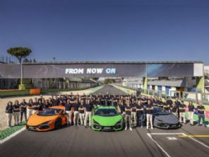 Lamborghini bate recorde e vende mais de 10 mil carros em um ano