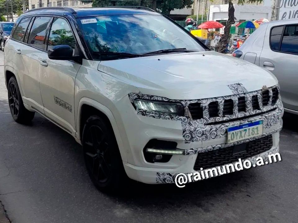 Jeep Commander com motor 2.0 turbo tem mudanças em detalhes do para-choque
