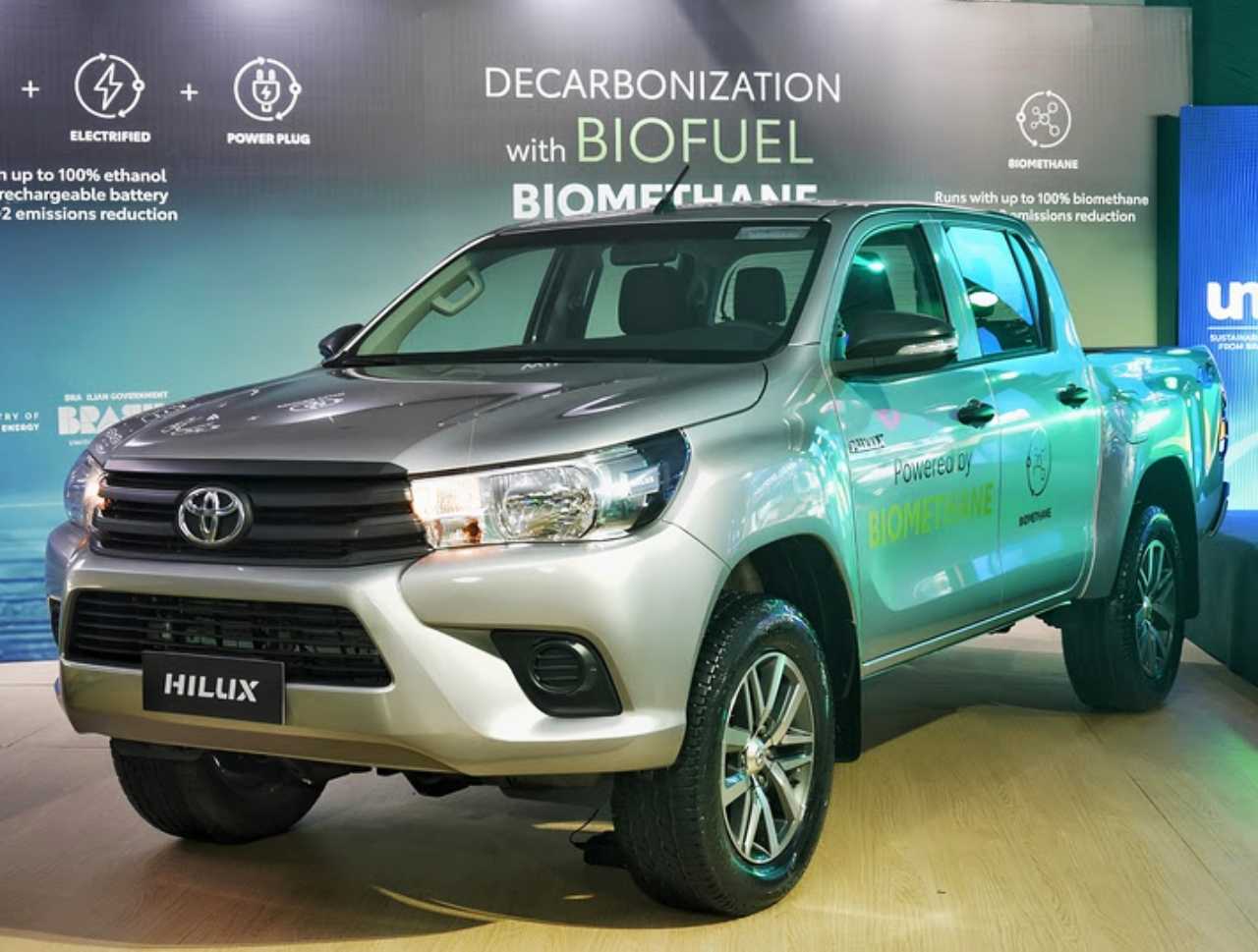 Toyota Hilux movida a biometano é outro modelo sustentável apresentado pela fabricante no Brasil Toyota Hilux movida a biometano é outro modelo sustentável apresentado pela fabricante no Brasil