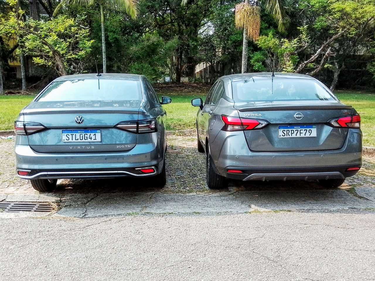 Porta-malas do Virtus de 521 litros é maior que o do Versa, que leva até 485 litros de bagagem Porta-malas do Virtus de 521 litros é maior que o do Versa, que leva até 485 litros de bagagem
