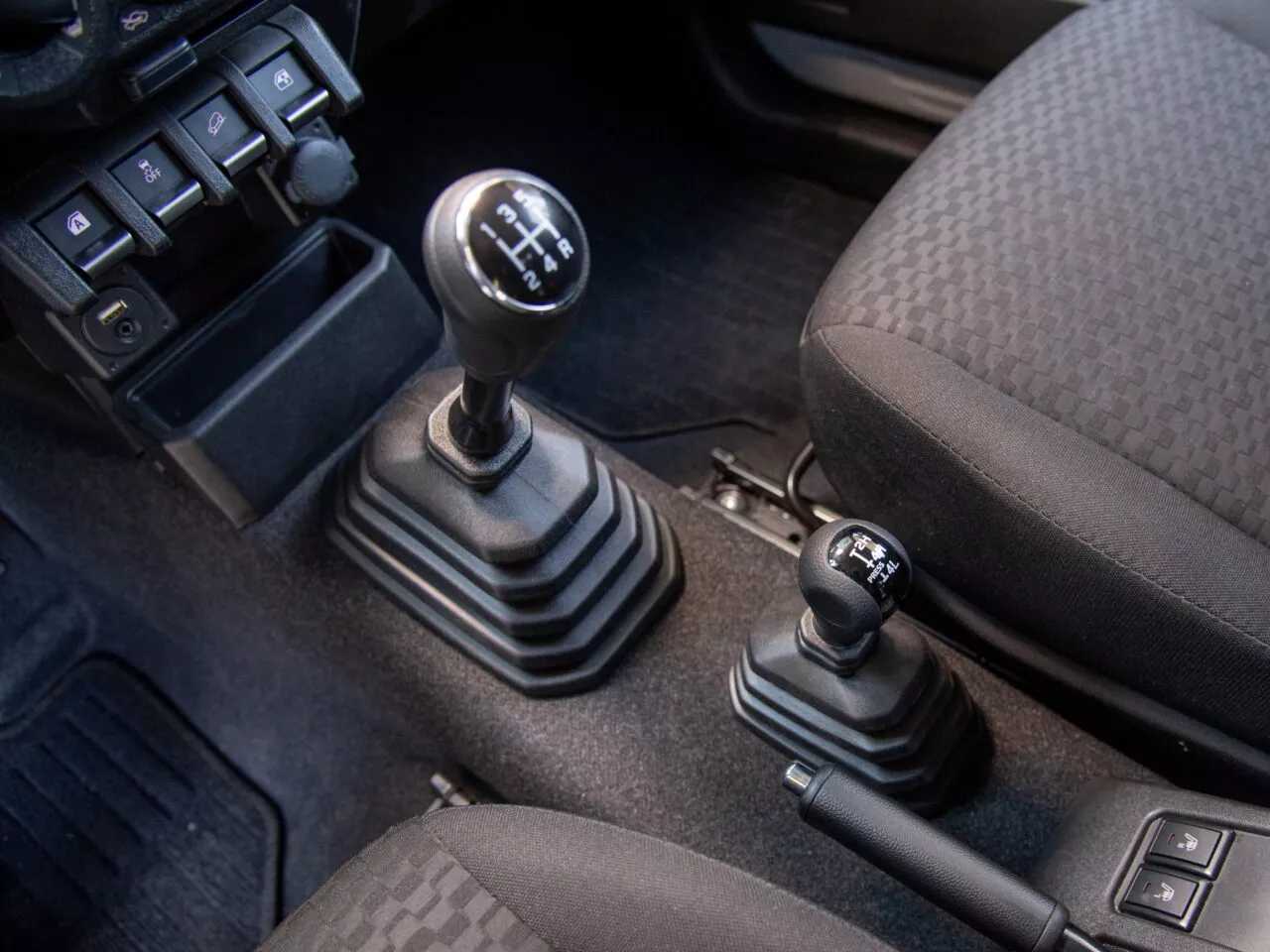 Suzuki Jimny Mata Suzuki Jimny Mata