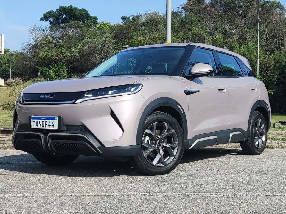 BYD�Yuan Pro 2025 - �ngulo frontal