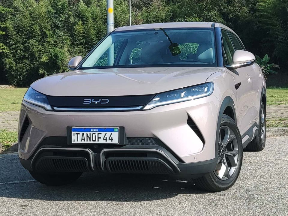 BYD�Yuan Pro 2025 - �ngulo frontal