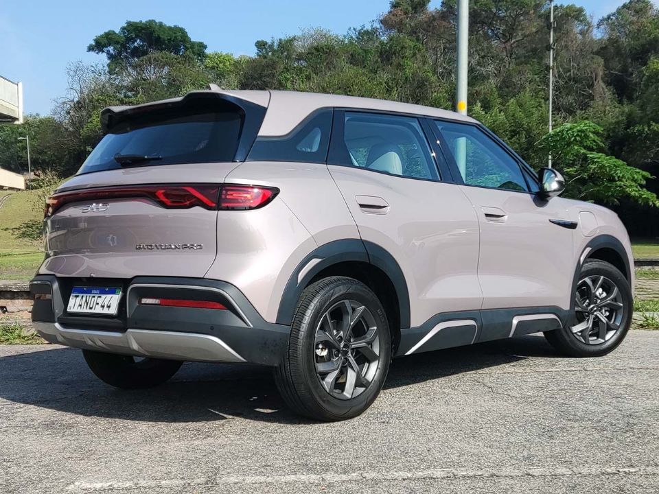 BYD�Yuan Pro 2025 - �ngulo frontal