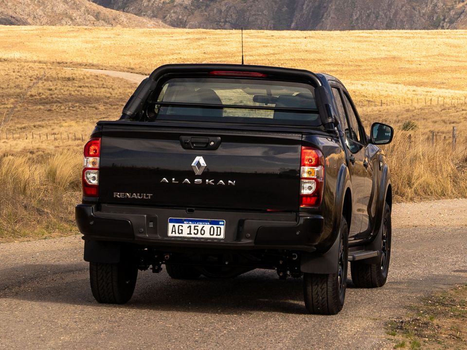 Renault�Alaskan 2025 - �ngulo traseiro