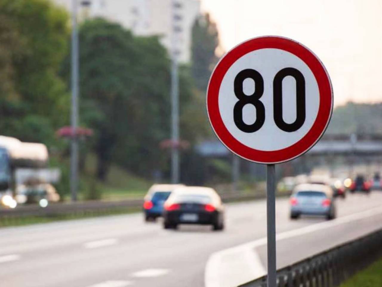 Excesso de velocidade continua sendo a infração mais cometida no Brasil atualmente Excesso de velocidade continua sendo a infração mais cometida no Brasil atualmente