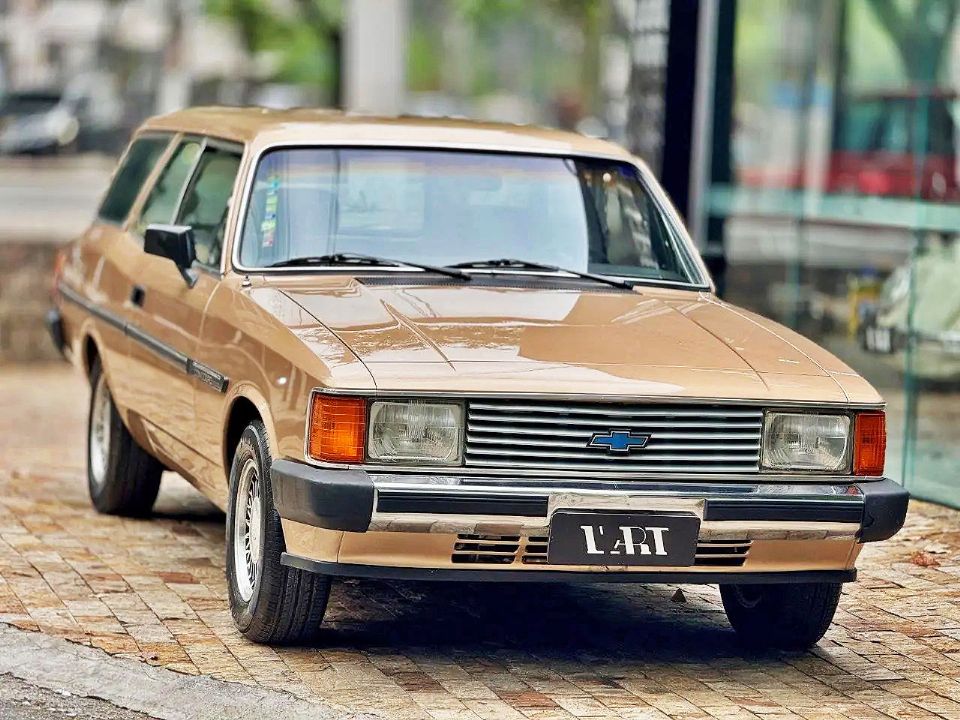 Chevrolet�Caravan 1987 - �ngulo frontal