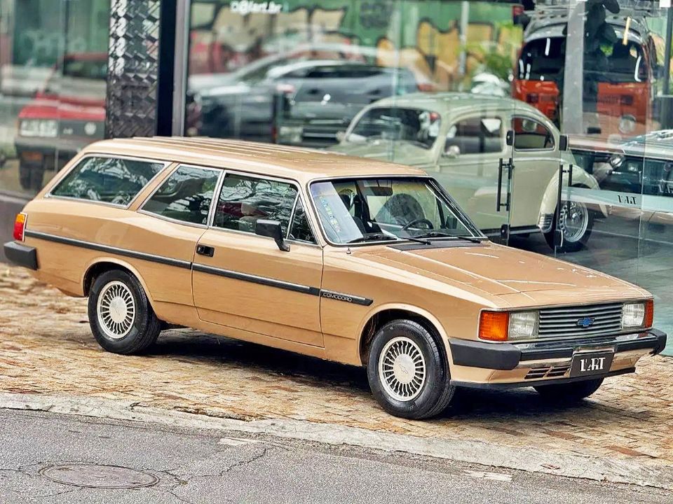 Chevrolet�Caravan 1987 - �ngulo frontal