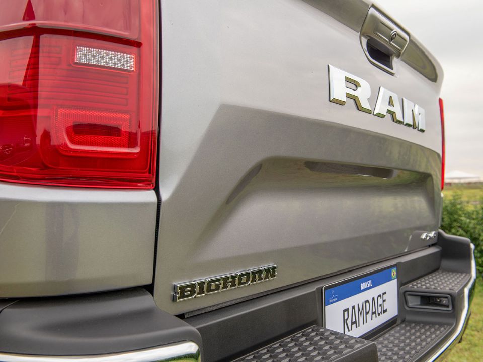 RAM�Rampage 2025 - �ngulo traseiro