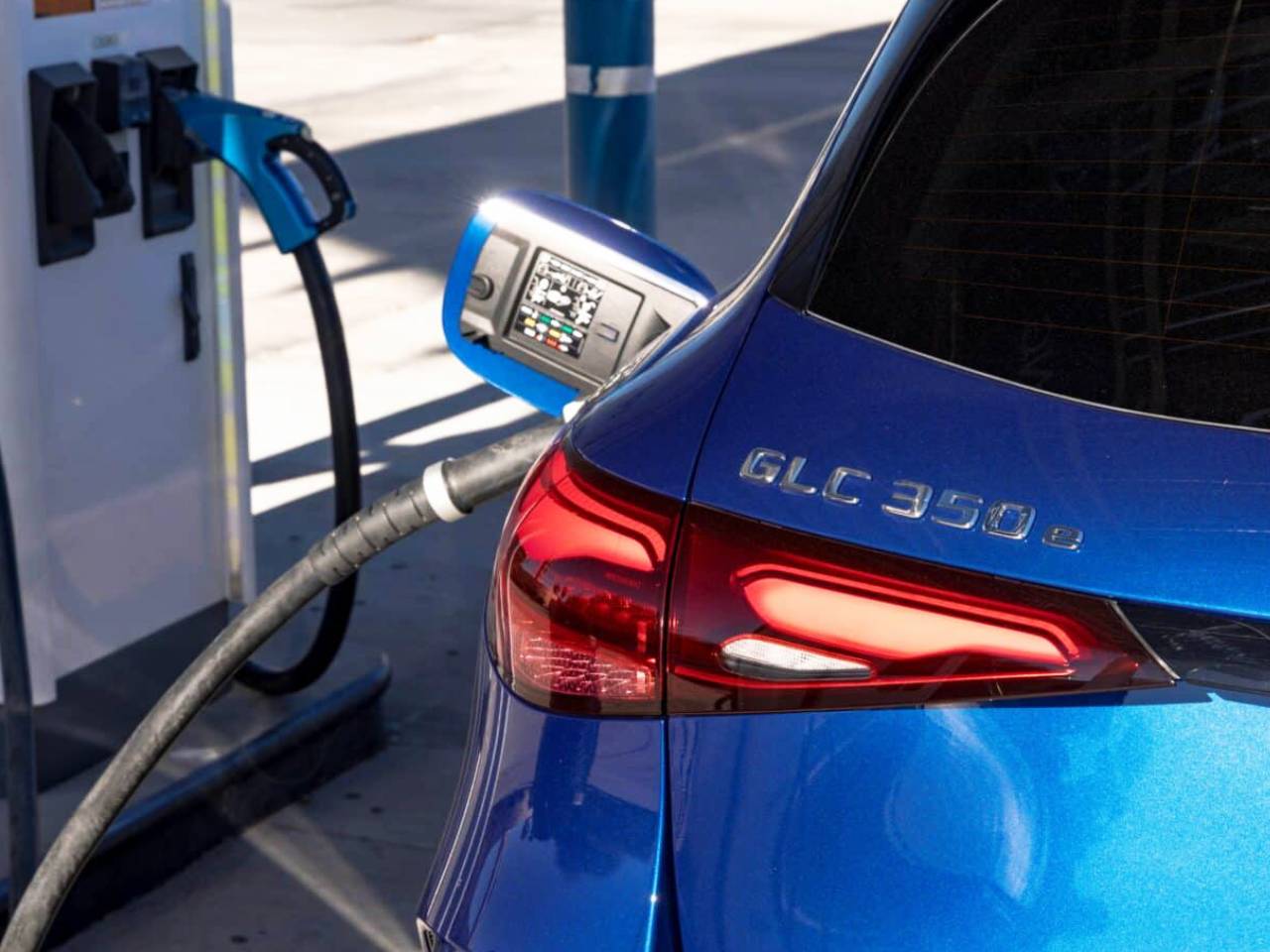 Mercedes prepara nova tinta solar  que pode ajudar a aumentar a autonomia de eletrificados
