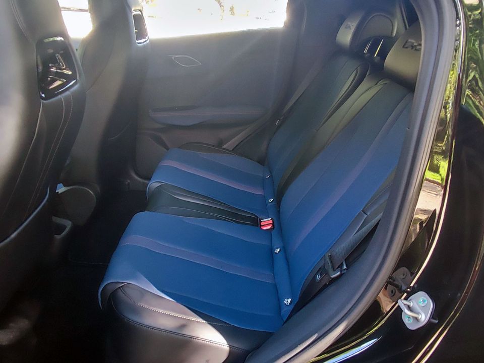 BYD�Dolphin Mini 2025 - bancos traseiros