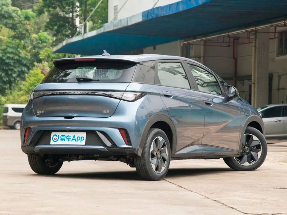 BYD�Dolphin 2024 - �ngulo traseiro