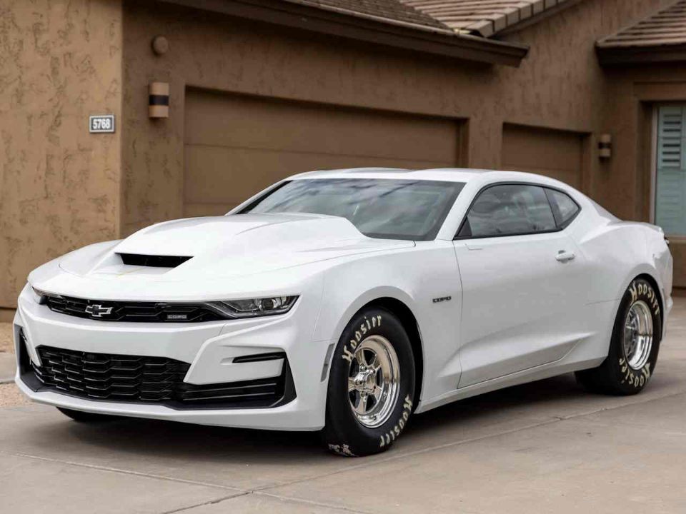 Chevrolet�Camaro 2023 - �ngulo frontal
