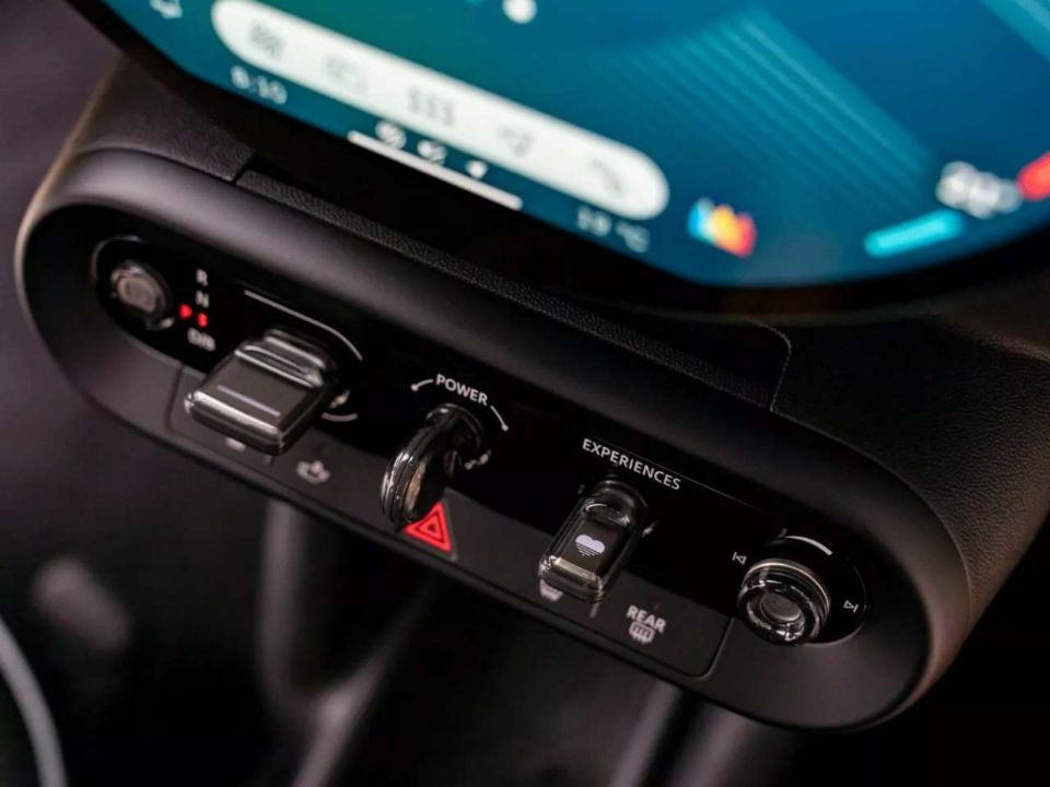 Mini�Hatch 3 portas 2024 - outros