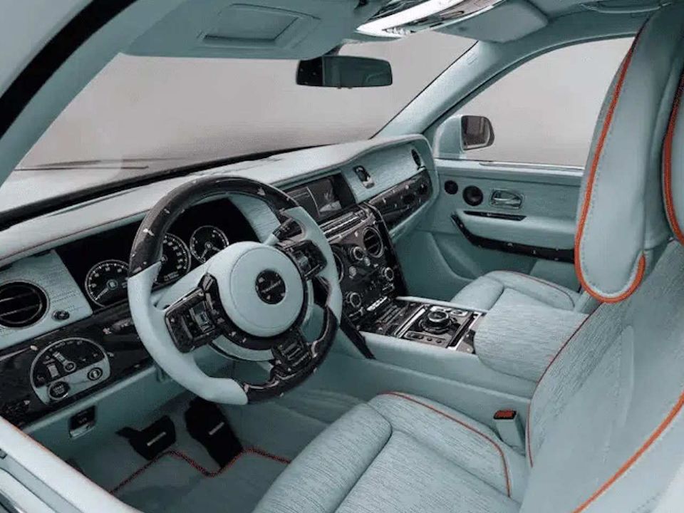 Rolls-Royce�Cullinan 2023 - bancos dianteiros