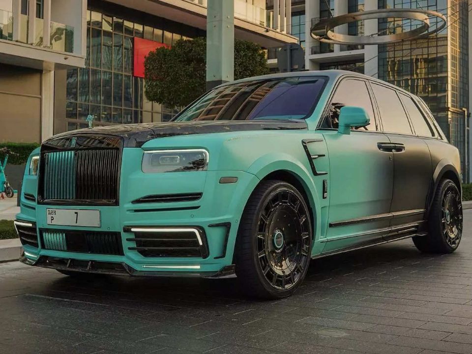 Rolls-Royce�Cullinan 2023 - �ngulo frontal