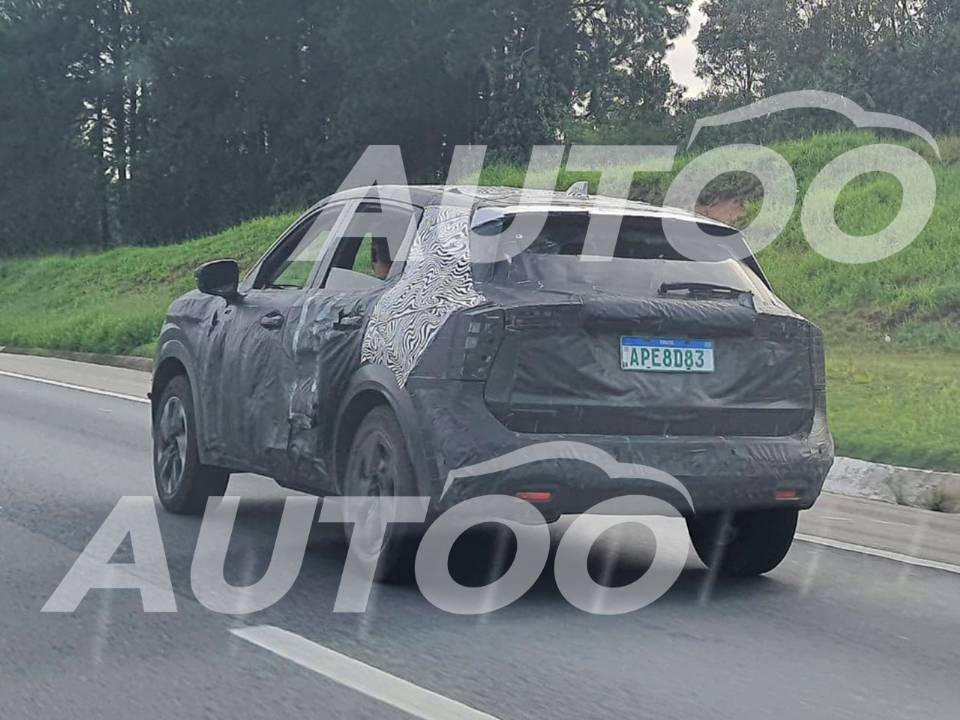 Nissan Kicks de segunda geração em flagra