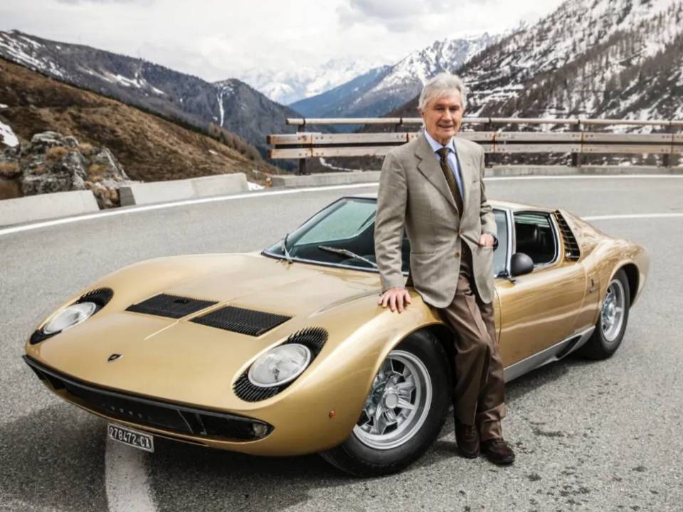 Designer italiano Marcello Gandini e o Lamborghini Miura, uma das suas principais criaes