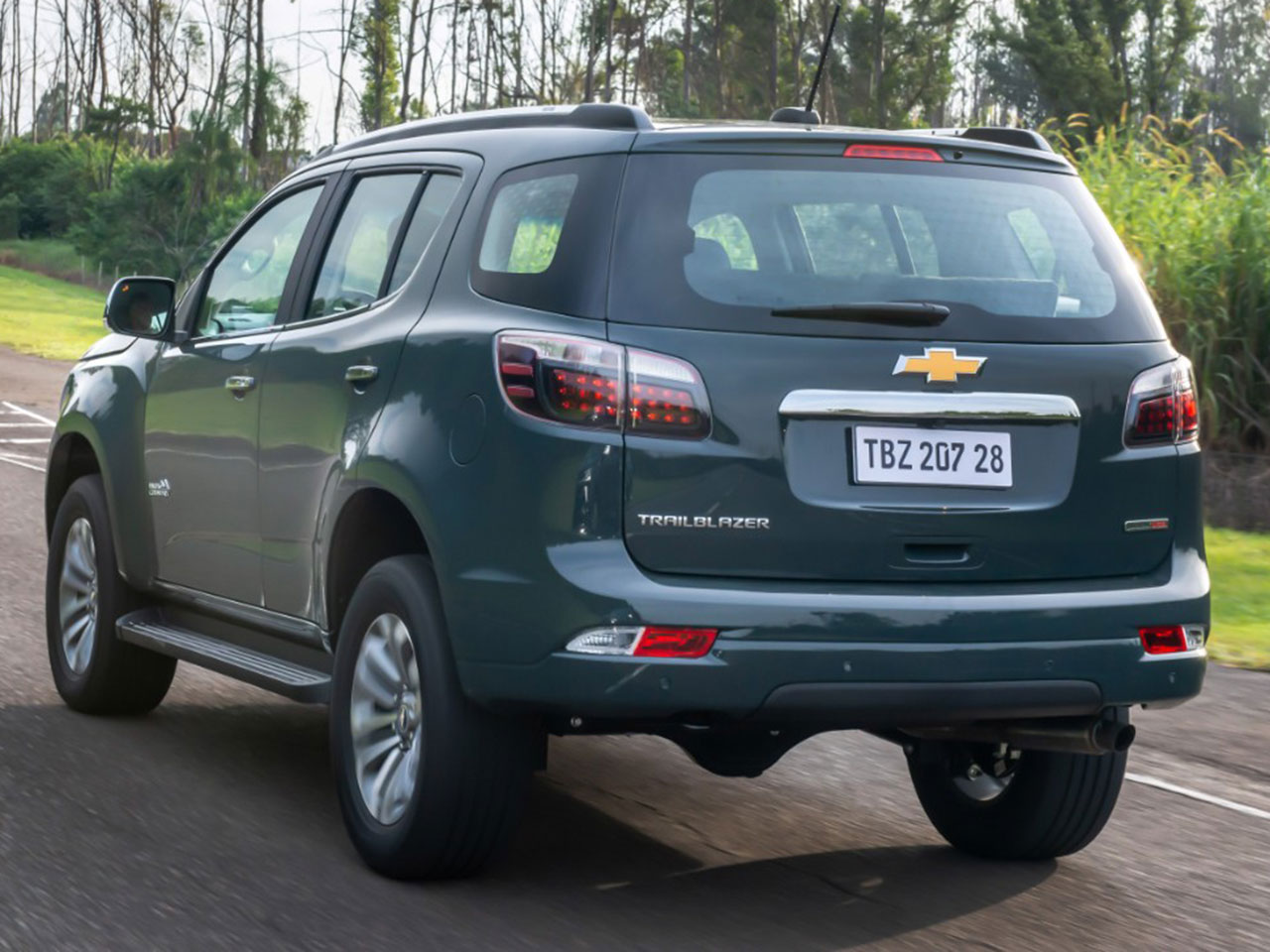 Chevrolet�TrailBlazer - Foto 3 de 46 - 1600 x 1200 pixels2025 - �ngulo traseiro