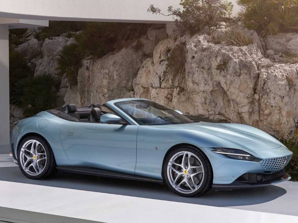 Ferrari Roma Spider
