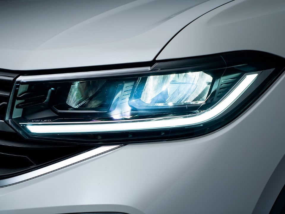Volkswagen�T-Cross 2025 - far�is