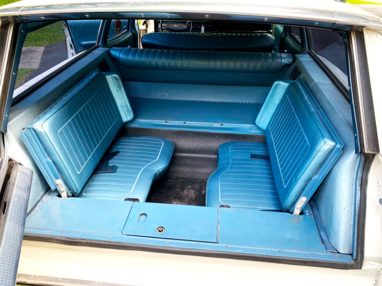 Ford LTD Country Squire 1968: bancos armados para levar quatro pessoas Ford LTD Country Squire 1968: bancos armados para levar quatro pessoas