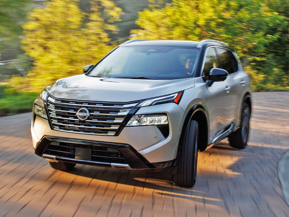 Nissan�Rogue 2024 - �ngulo frontal