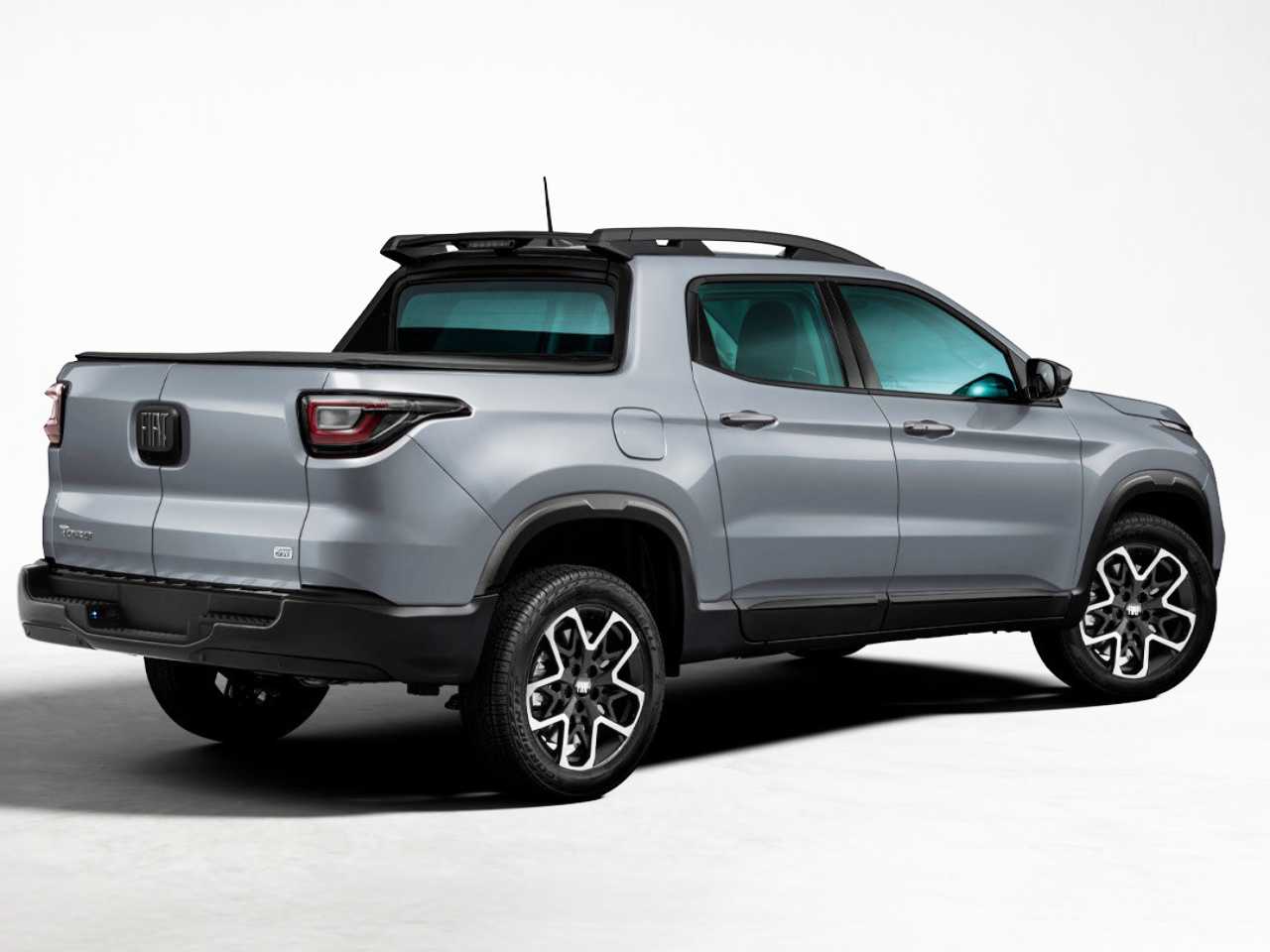 Fiat Toro 2026: mudanças na traseira serão mais discretas, o que inclui o redesenho do para-choque Fiat Toro 2026: mudanças na traseira serão mais discretas, o que inclui o redesenho do para-choque