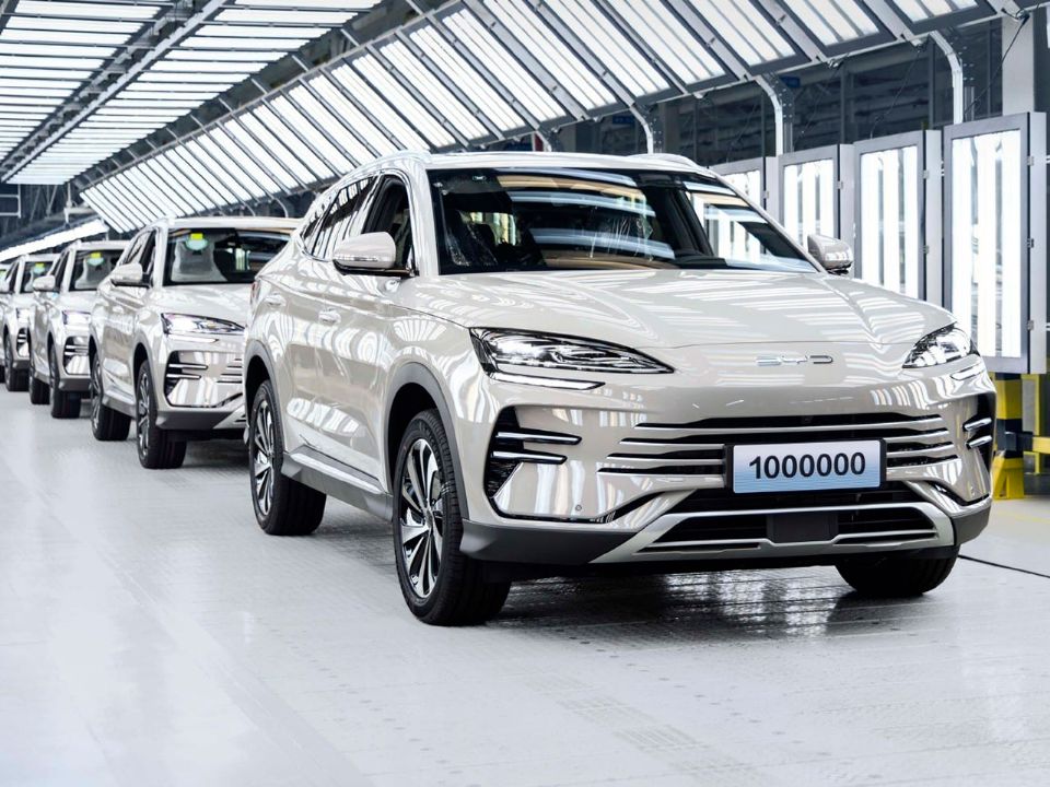 BYD�Song Plus DM-i 2025 - �ngulo frontal