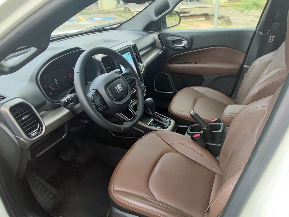 Fiat�Toro 2024 - bancos dianteiros