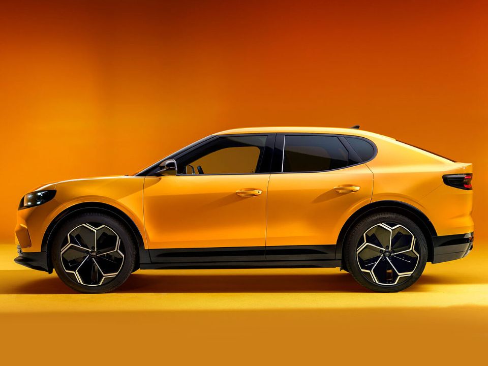 Ford�Capri 2025 - lateral