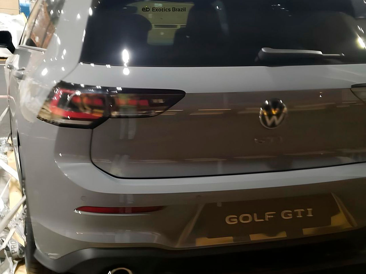 Volkswagen Golf GTI flagrado no aeroporto Viracopos, em Campinas Volkswagen Golf GTI flagrado no aeroporto Viracopos, em Campinas